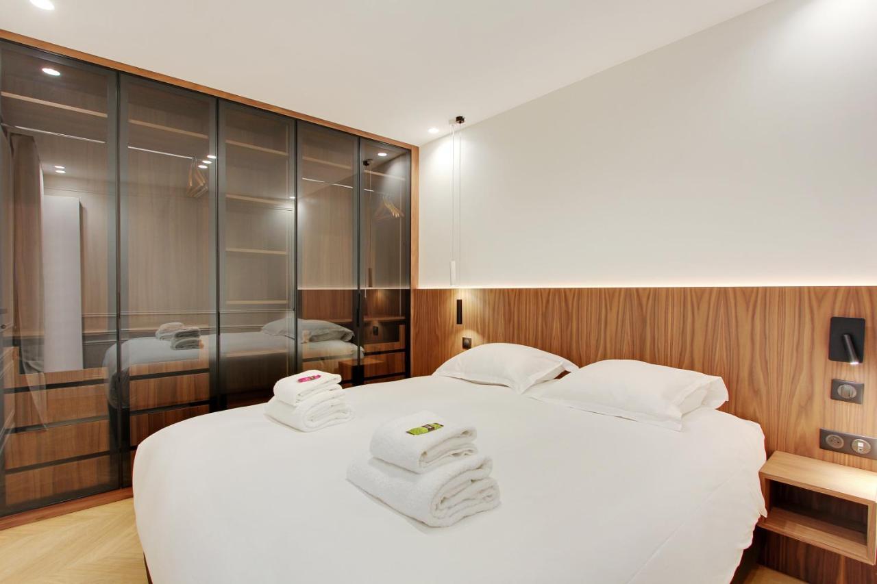 Stunning Apartment With View At The Very Heart Of Paris Exterior photo