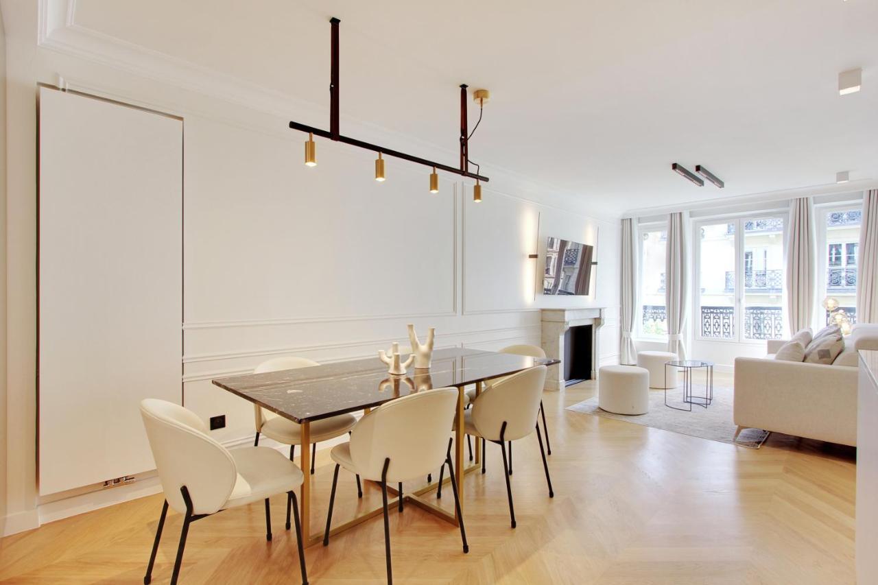 Stunning Apartment With View At The Very Heart Of Paris Exterior photo